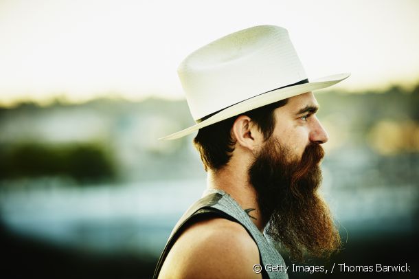 5105-el-poet-fedora-para-llevar-con-barba-lar-article_media_block-1.jpg